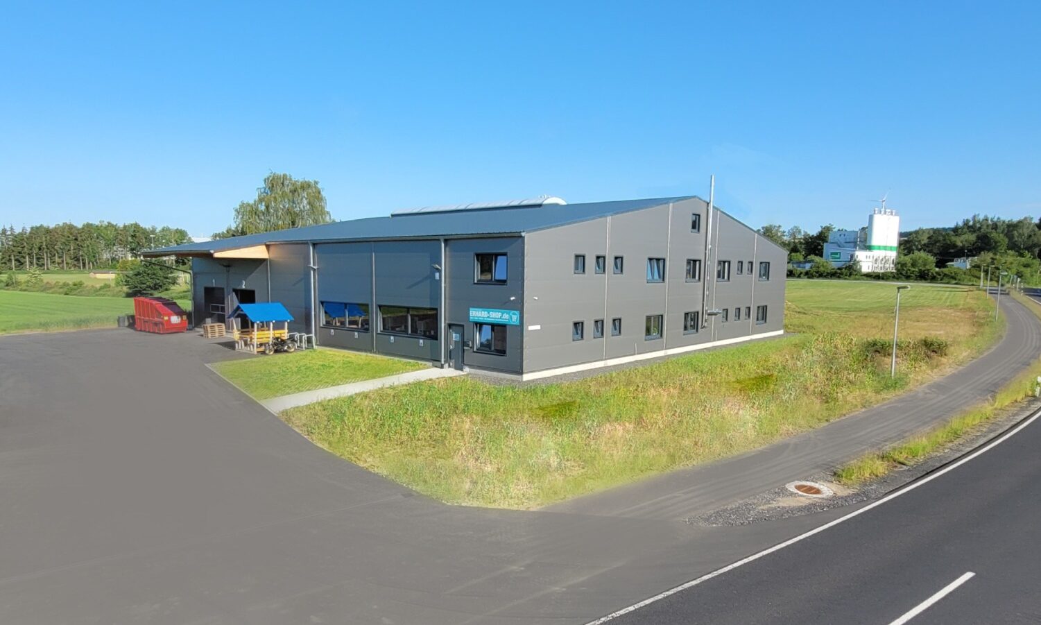 Unsere Halle der Erhard-Trading GmbH in Selb